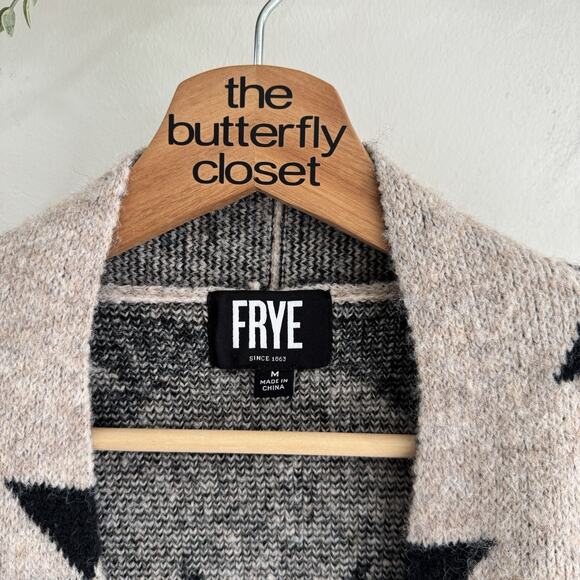 Frye The Cozy Cardigan Aztec Open Pockets Medium 17-3090 - Picture 3 of 4